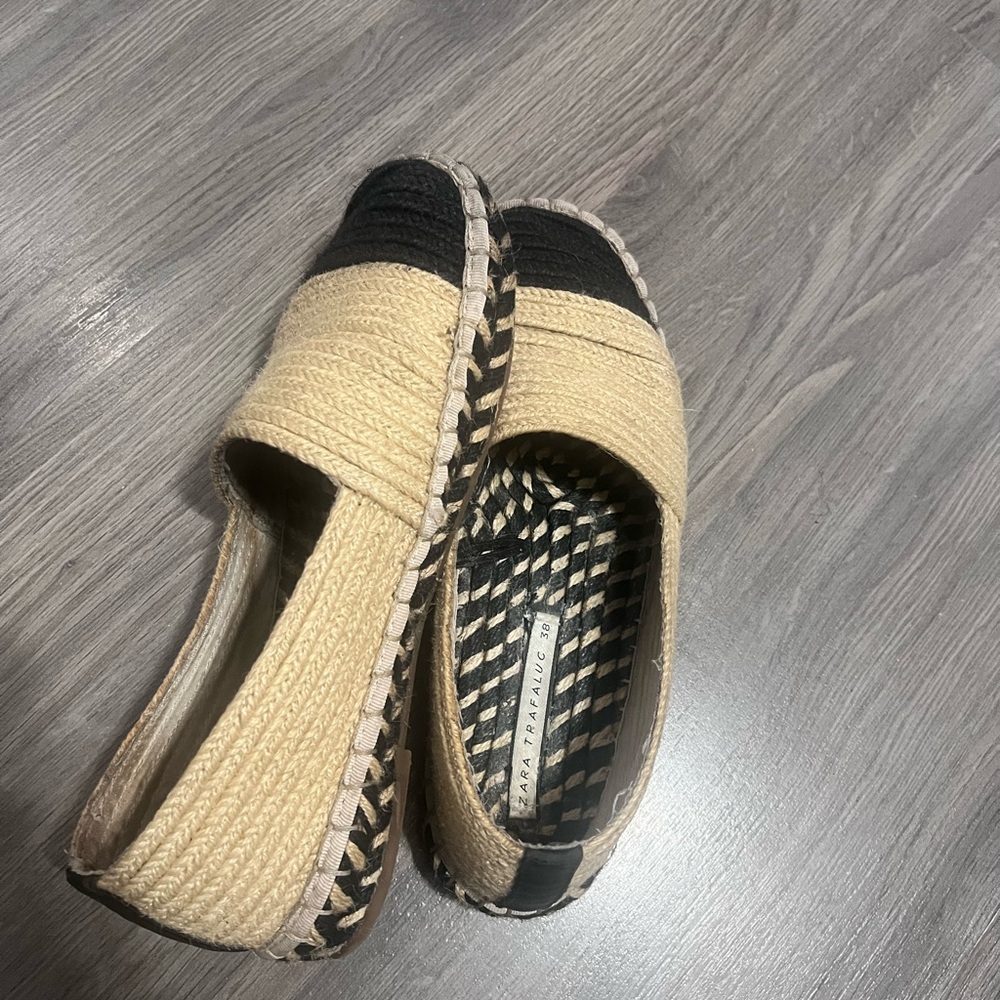 Chic Black and Tan Espadrille Flats